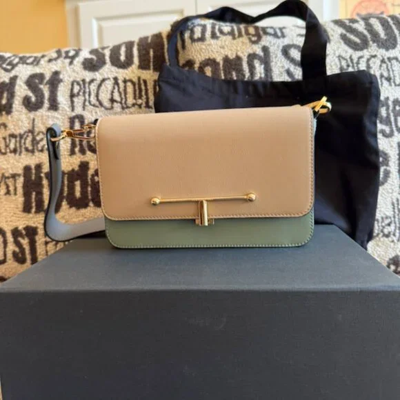 Stunning Strathberry Melville Baguette - Picture 1 of 5